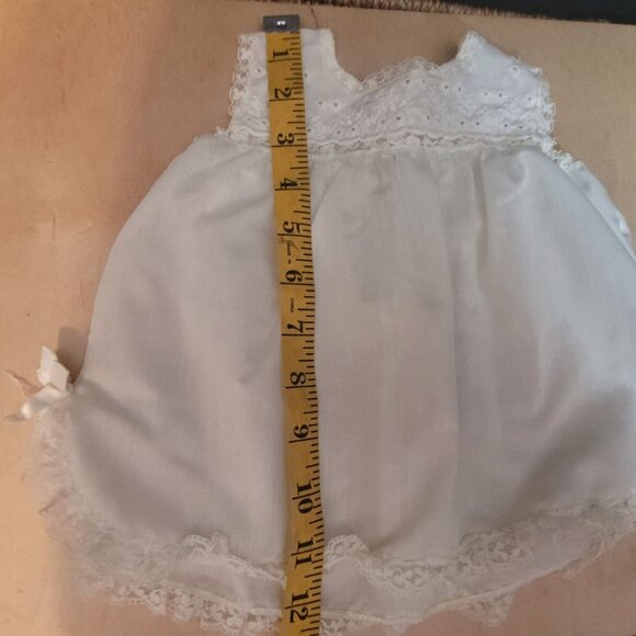 Vintage Baby Christening Baptism Clothes Lot 8 Pcs Plus Gift Box 60s 70s Retro - Picture 13 of 16